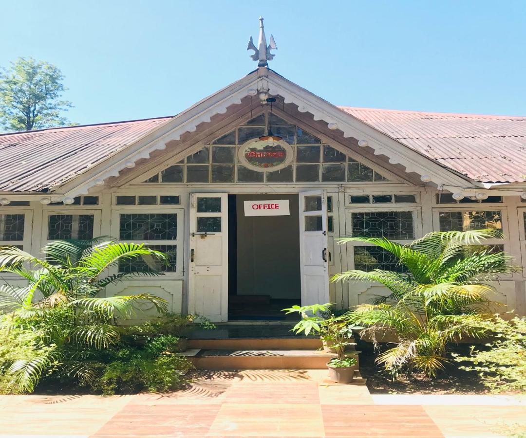 Citadel Resort Panchgani Exteriör bild
